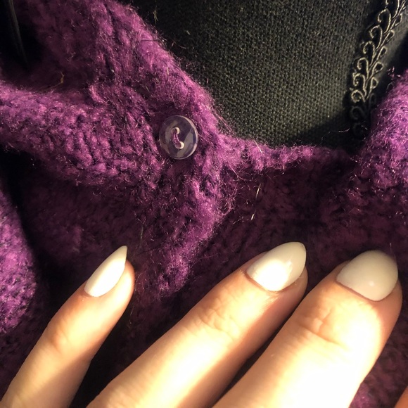 *Like New* Vera Wang Purple Oversized Sweater - Picture 3 of 5